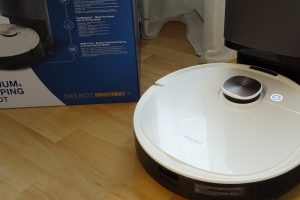 Saugroboter DEEBOT OZMO T8+ mit Absaugstation im Test