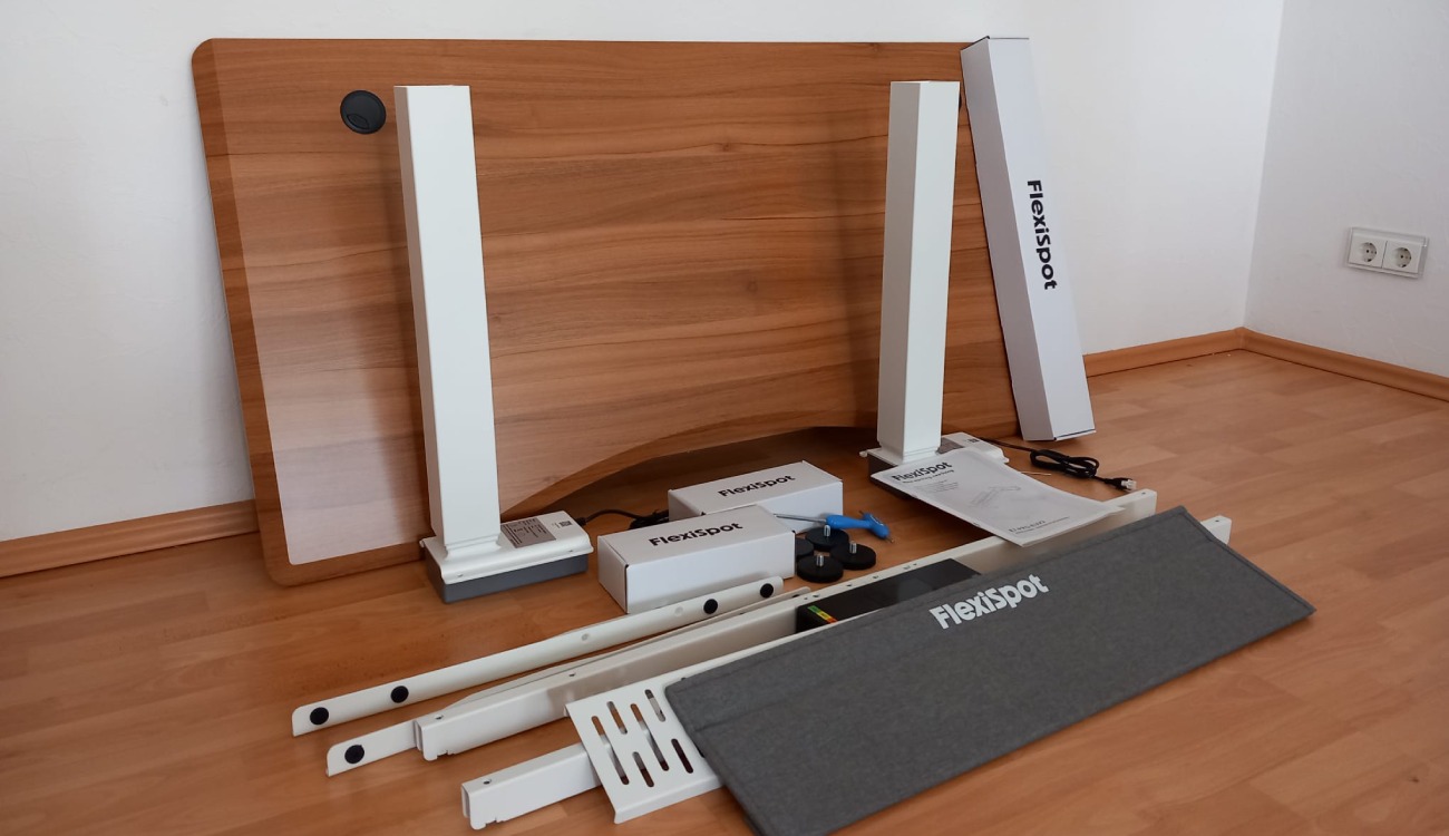 FlexiSpot E7 Pro im Test: Elektrisch höhenverstellbarer Schreibtisch mit Curved-Form